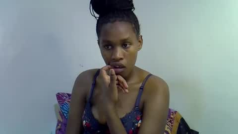 Snapshot of sweet_brown9 chatting on 10.09.25 sweet_brown9 online show from 10.09.25