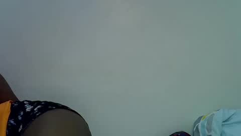 Snapshot of sweet_brown9 chatting on 10.17.25 sweet_brown9 online show from 10.17.25