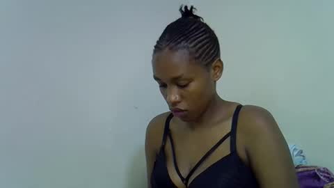 Snapshot of sweet_brown9 chatting on 10.21.25 sweet_brown9 online show from 10.21.25