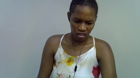 Snapshot of sweet_brown9 chatting on 10.28.25 sweet_brown9 online show from 10.28.25