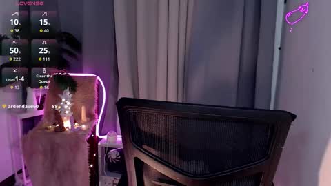 Snapshot of sweet_candyxz chatting on 11.06.25 sweet_candyxz online show from 11.06.25