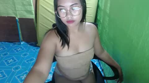 Snapshot of sweet_czylle chatting on 02.03.26 sweet_czylle online show from 02.03.26