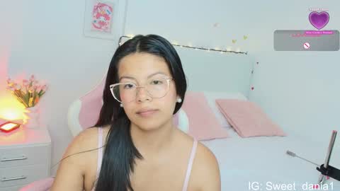 sweet_dania_ online show from 09.20.25