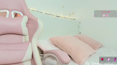 Snapshot of sweet_dania_ chatting on 10.09.25 sweet_dania_ online show from 10.09.25