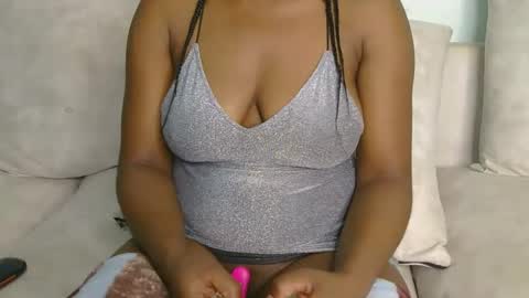 Snapshot of sweet_dellah54 chatting on 02.01.26 dellah online show from 02.01.26