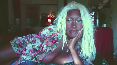 Snapshot of sweet_dhalia chatting on 10.12.25 SweetDahlia online show from 10.12.25