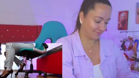 Snapshot of sweet_evans___ chatting on 10.05.25 Sweet Evans online show from 10.05.25