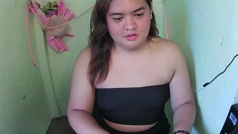 Snapshot of sweet_frex123 chatting on 10.28.25 sweet_frex123 online show from 10.28.25