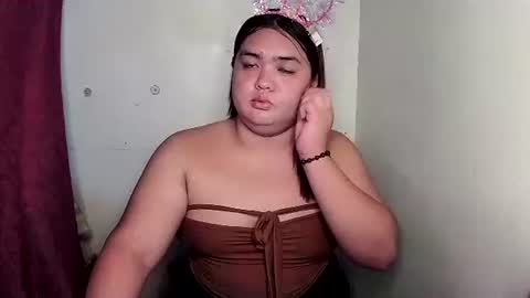 sweet_frex123 online show from 12.17.25