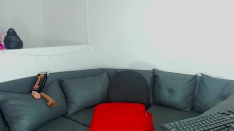 Snapshot of sweet_girl_party chatting on 01.24.25 sweet_girl_party online show from 01.24.25