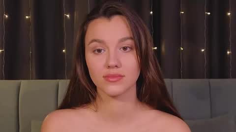 Snapshot of sweet_haeven chatting on 01.12.25 Im Mia.LOVELY PATTERNS 100 120 160 200 my toy buzzes from 2 tip online show from 01.12.25