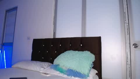 Snapshot of sweet_hot_mia_ chatting on 04.07.26 sweet_hot_mia_ online show from 04.07.26