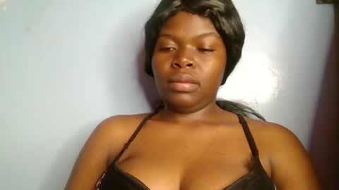 Snapshot of sweet_jamiie chatting on 10.03.25 jay online show from 10.03.25