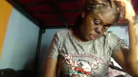 Snapshot of sweet_jamiie chatting on 11.06.25 jay online show from 11.06.25