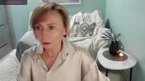 Helen online show from 09.19.25