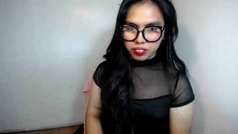 Snapshot of sweet_kyline69 chatting on 11.28.25 sweet_kyline69 online show from 11.28.25