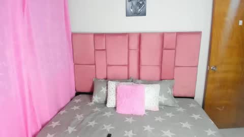 Snapshot of sweet_latiinas chatting on 01.28.25 Kathe and Scarlett online show from 01.28.25