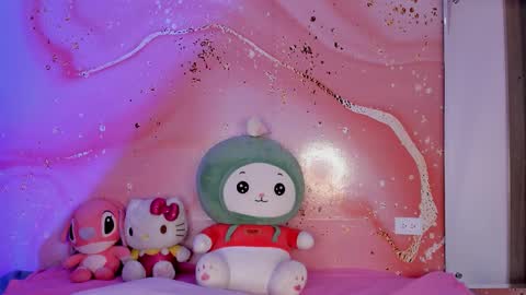 Snapshot of sweet_lemariee_ chatting on 10.12.25 Lemarie online show from 10.12.25