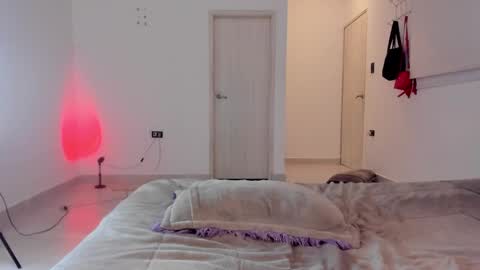 Hi Im Lia Your dreams came true  online show from 02.20.25