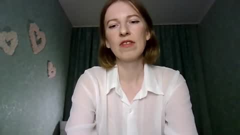sweet_lilbunny online show from 09.28.25