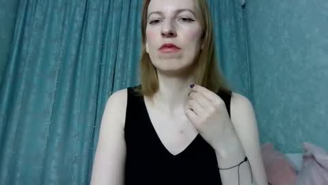 sweet_lilbunny online show from 02.10.26