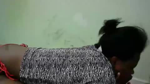 sweet_lilianah online show from 01.28.25