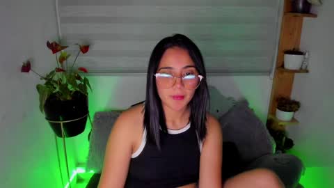 Snapshot of sweet_lina1 chatting on 05.14.26 Lina online show from 05.14.26