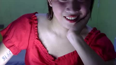 Snapshot of sweet_luna_26 chatting on 10.16.25 Sweet online show from 10.16.25