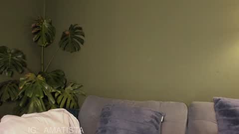 Snapshot of sweet_mara_cat chatting on 01.22.25 Mor online show from 01.22.25