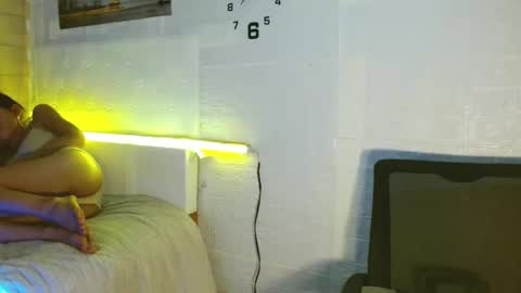 Snapshot of sweet_marry143 chatting on 10.26.25 marry online show from 10.26.25