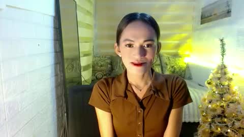 Snapshot of sweet_marry143 chatting on 11.11.25 marry online show from 11.11.25