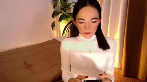Snapshot of sweet_marry143 chatting on 05.18.26 marry online show from 05.18.26