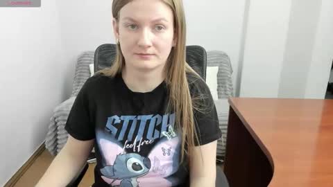 Snapshot of sweet_melody_of_ur_heart chatting on 02.24.26 Mila online show from 02.24.26