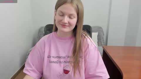 Snapshot of sweet_melody_of_ur_heart chatting on 02.24.26 Mila online show from 02.24.26