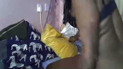 Snapshot of sweet_monalisa93 chatting on 10.03.25 Lisa online show from 10.03.25