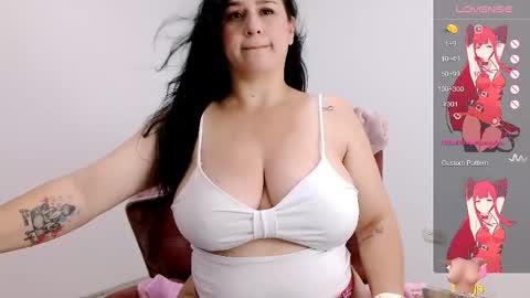 Snapshot of sweet_monsalve34 chatting on 05.07.26 MONSALVE online show from 05.07.26