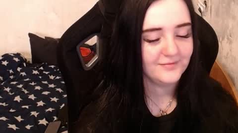 Snapshot of sweet_my_dream chatting on 03.11.25 sweet_my_dream online show from 03.11.25