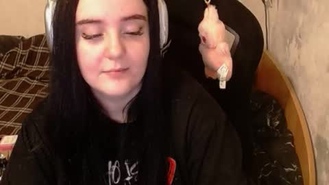 Snapshot of sweet_my_dream chatting on 09.15.25 sweet_my_dream online show from 09.15.25