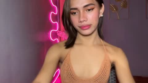 Snapshot of sweet_nikki03 chatting on 04.06.26 sweet_nikki03 online show from 04.06.26