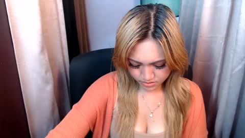 Snapshot of sweet_pee1 chatting on 03.06.25 Jane online show from 03.06.25