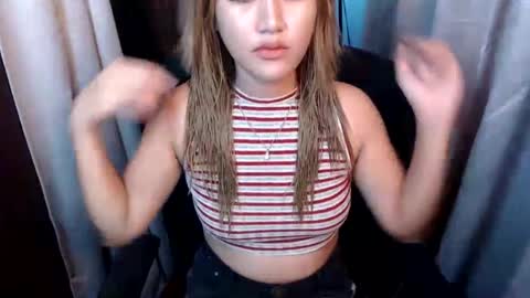 Snapshot of sweet_pee1 chatting on 03.07.25 Jane online show from 03.07.25