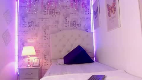   online show from 11.05.25