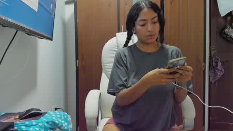 sweet_robyn online show from 01.07.25