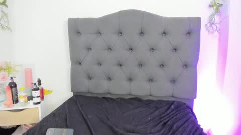 Sammy Lauren online show from 12.31.24