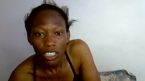 Snapshot of sweet_sinful chatting on 06.17.26 sweet_sinful online show from 06.17.26