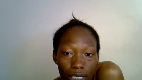 Snapshot of sweet_sinful chatting on 06.19.26 sweet_sinful online show from 06.19.26