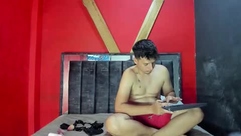 Snapshot of sweet_sofi20 chatting on 11.10.25 sweet_sofi20 online show from 11.10.25