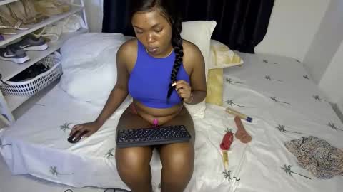 Nina online show from 11.21.25