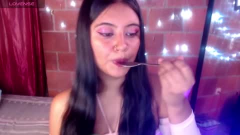 Snapshot of sweet_susy999 chatting on 02.05.25 susy 222 online show from 02.05.25