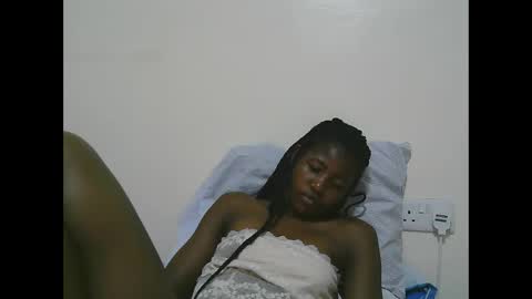 Snapshot of sweet_tattiana chatting on 02.14.25 Tatty online show from 02.14.25